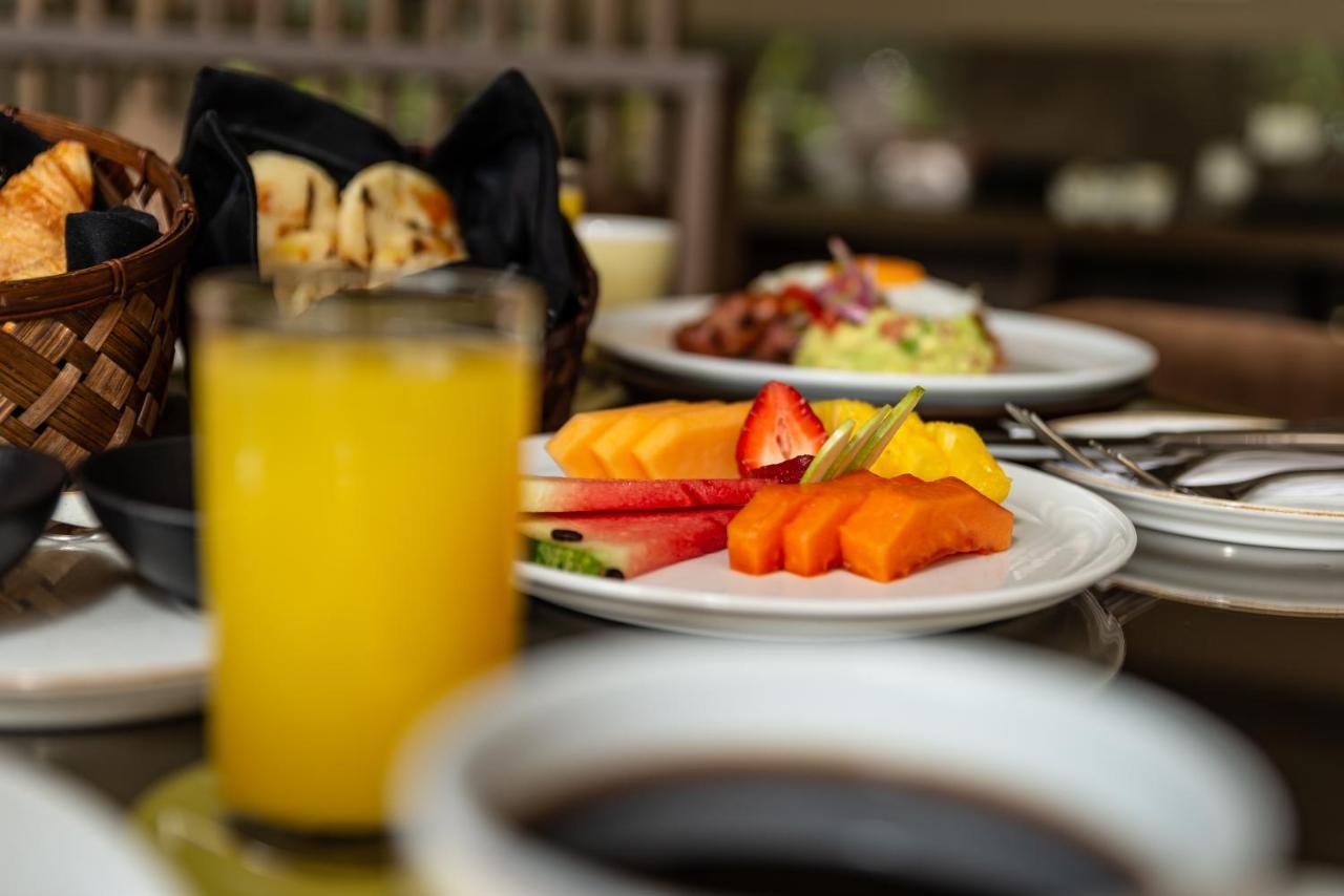 Hotel York Luxury Suites Medellin By Preferred Extérieur photo A fruit salad