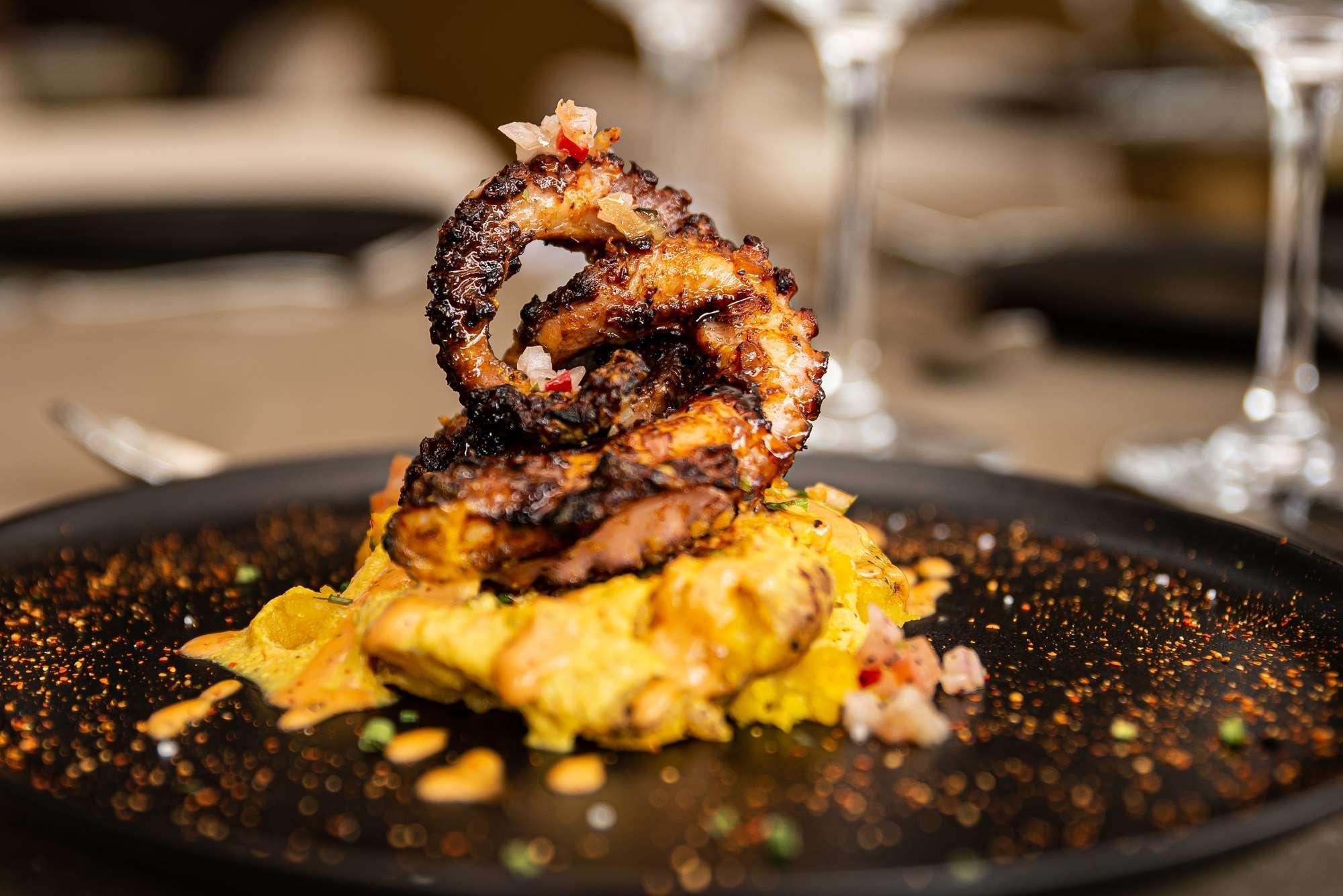 Hotel York Luxury Suites Medellin By Preferred Extérieur photo Grilled octopus