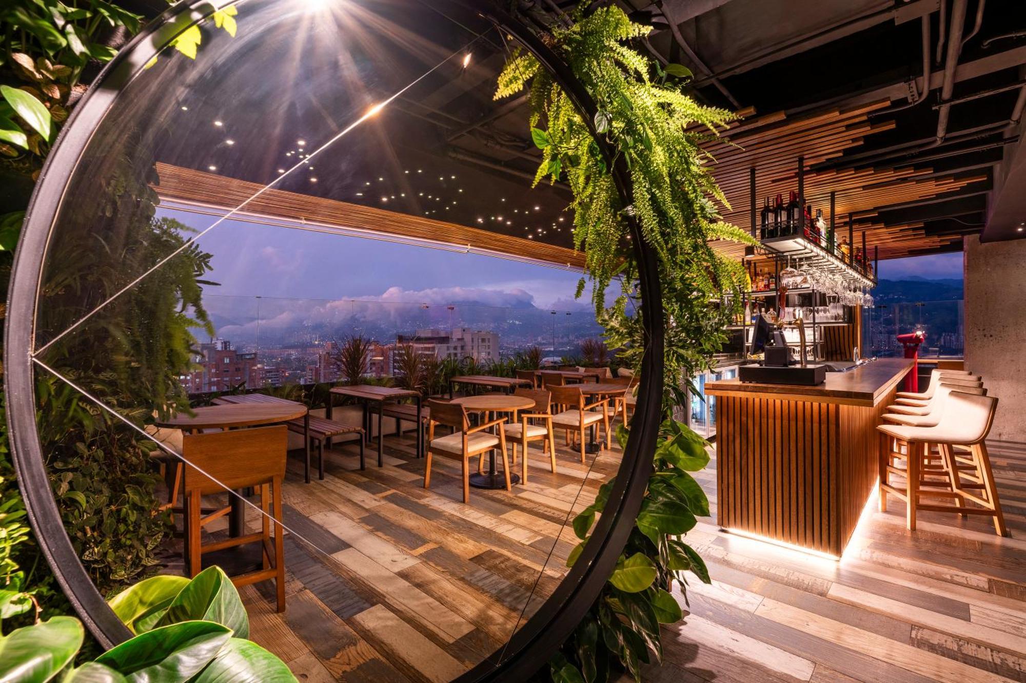 Hotel York Luxury Suites Medellin By Preferred Extérieur photo The interior of the Starbucks Reserve Roastery in Kyoto, Japan