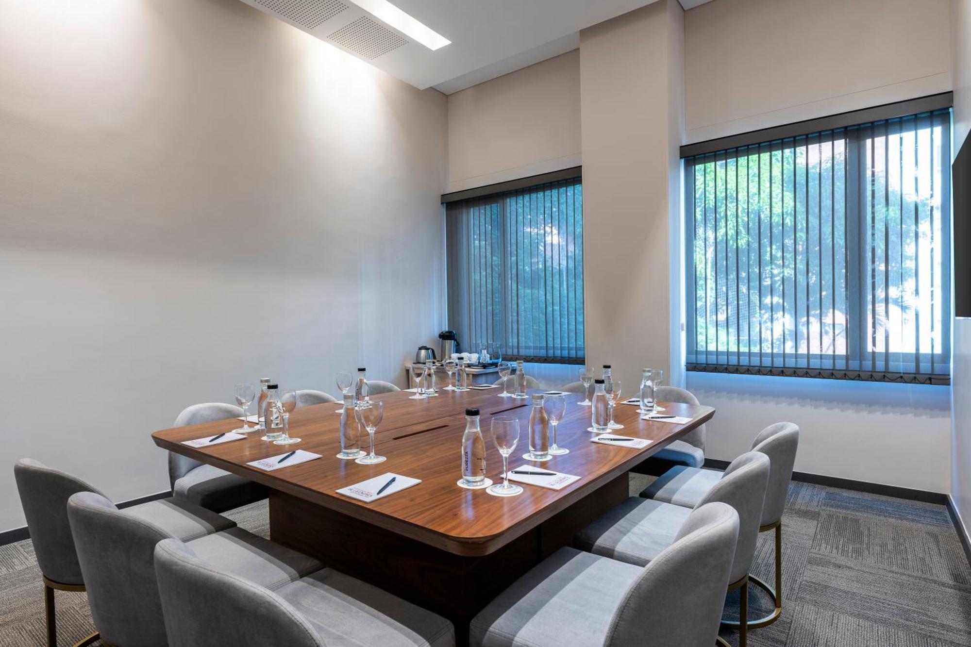 Hotel York Luxury Suites Medellin By Preferred Extérieur photo Meeting room at the National Press Club